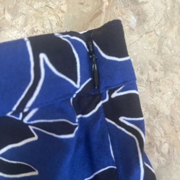 NWT Tommy Bahama Forte Floral Midi Skirt Size 16 Blue Black White Rayon - Picture 7 of 15